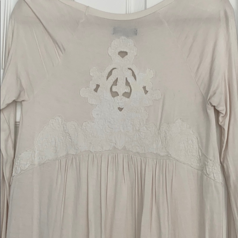American Eagle Top - Picture 2 of 2